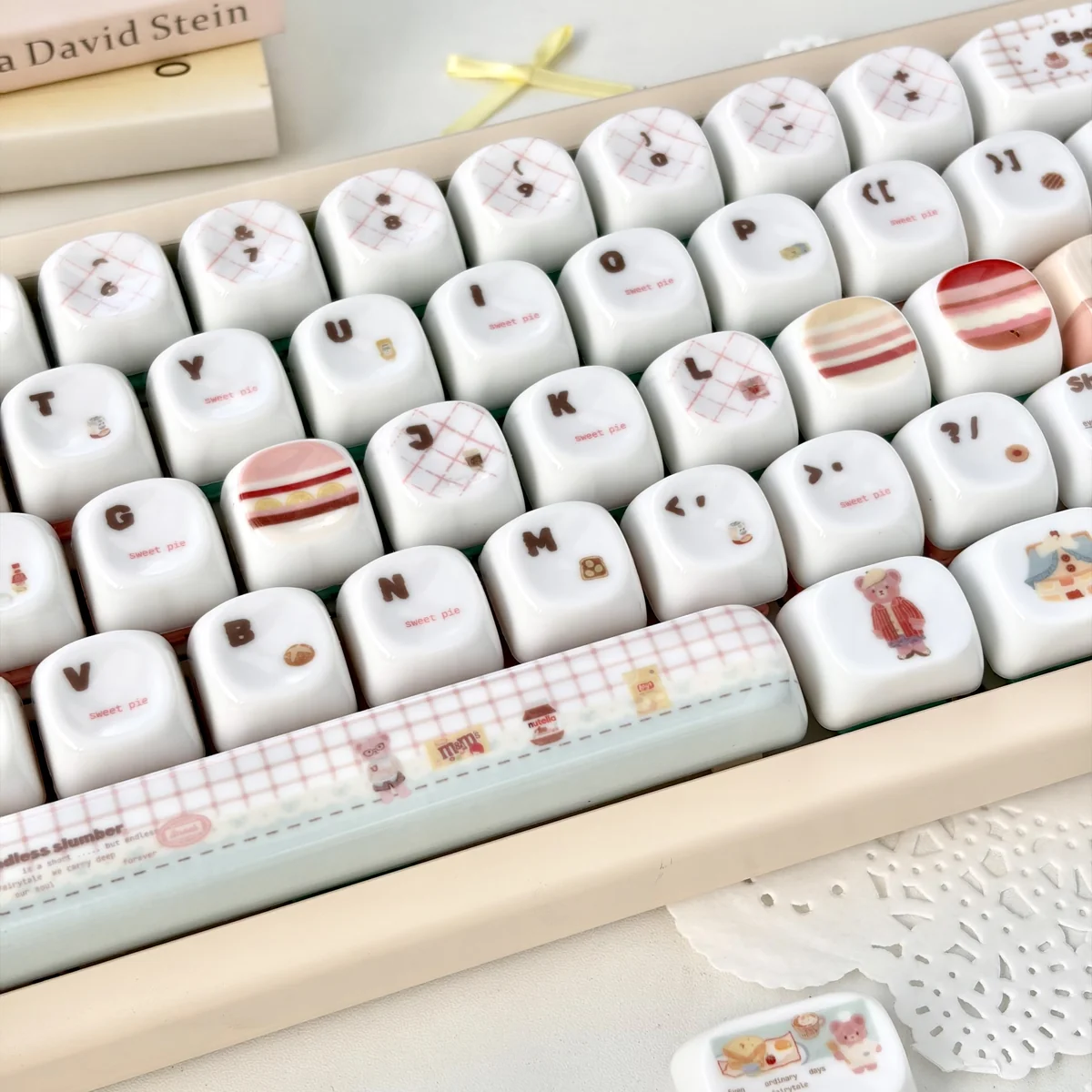 Adorable pink bear MOA profile keycaps set with a unique jade-like texture, shown from various angles, adding playful charm to your keyboard.