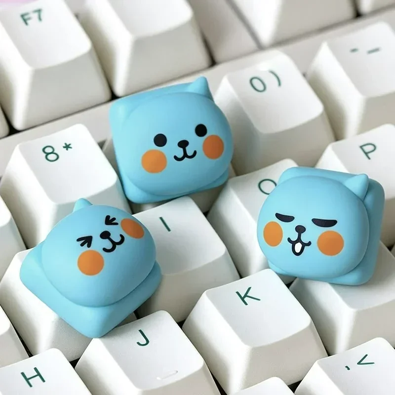 Vibrant Qoo Expression Keycaps with an adorable, expressive cartoon character. This playful ESC keycap offers whimsical personalization and iconic design for your keyboard.