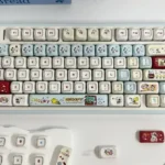 Exclusive Snoopy PBT MOA keycap set, a whimsical main display of vibrant Peanuts characters and clean dye-sub designs for nostalgic desks.