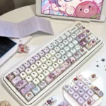 Exclusive Love and Deepspace Zayne & Rafayel & Xavier PBT Keycaps: Li Shen design with a smooth, jade-like finish. This 134-key MOA profile set captures romantic aesthetic.