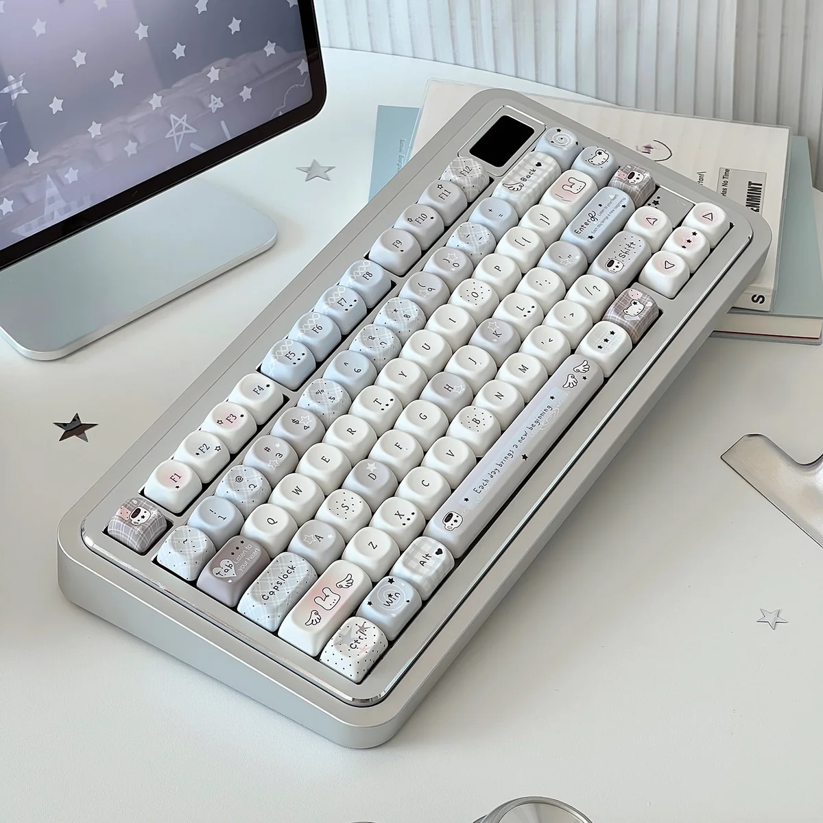 Star Plaid MOA PBT keycaps, detailed angle. Uniform MOA profile, durable PBT, crisp dye-sub legends, modern celestial patterns.