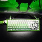 Exclusive Zoro Keycap Set. Premium PBT dye-sub keycaps featuring iconic One Piece Zoro imagery, samurai motifs, and vibrant green accents.