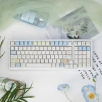 UR98 Relaxed Vacation tri-mode mechanical keyboard with pastel keycaps, featuring tri-mode wireless and silent linear switches for a serene.