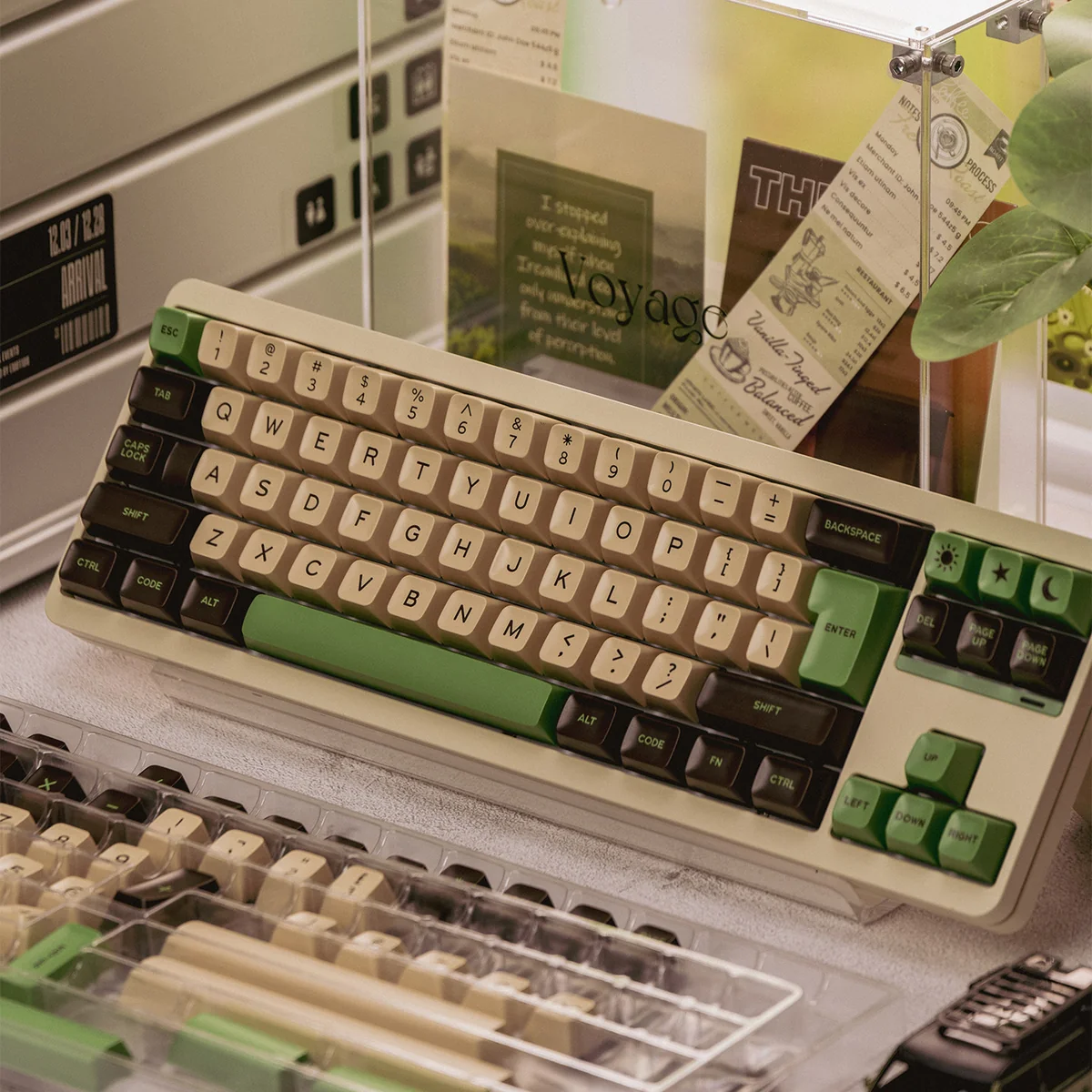 Yoda Retro SA Keycap Set main display, showcasing the sculpted SA profile and premium double-shot ABS craftsmanship for a playful retro Star Wars adventure.