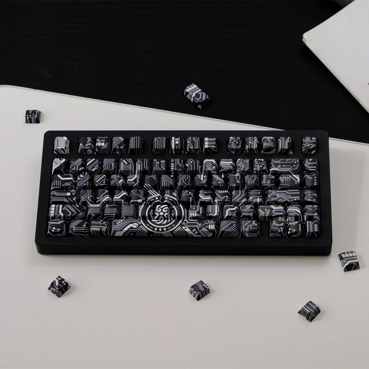 Luminous Circuit Diagram Keycaps display unique glowing circuit board patterns. Premium tech art keycaps radiate futuristic luminescence.