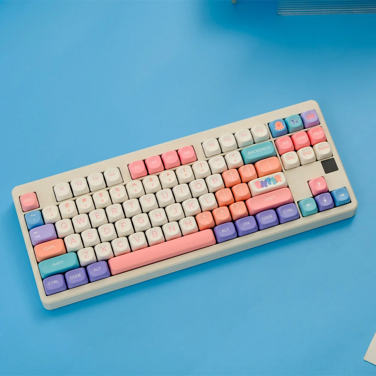 A detailed view of the Whimsical Balloon Party MOA keycaps, highlighting vibrant balloon designs and the unique MOA profile, perfect for a playful keyboard aesthetic.