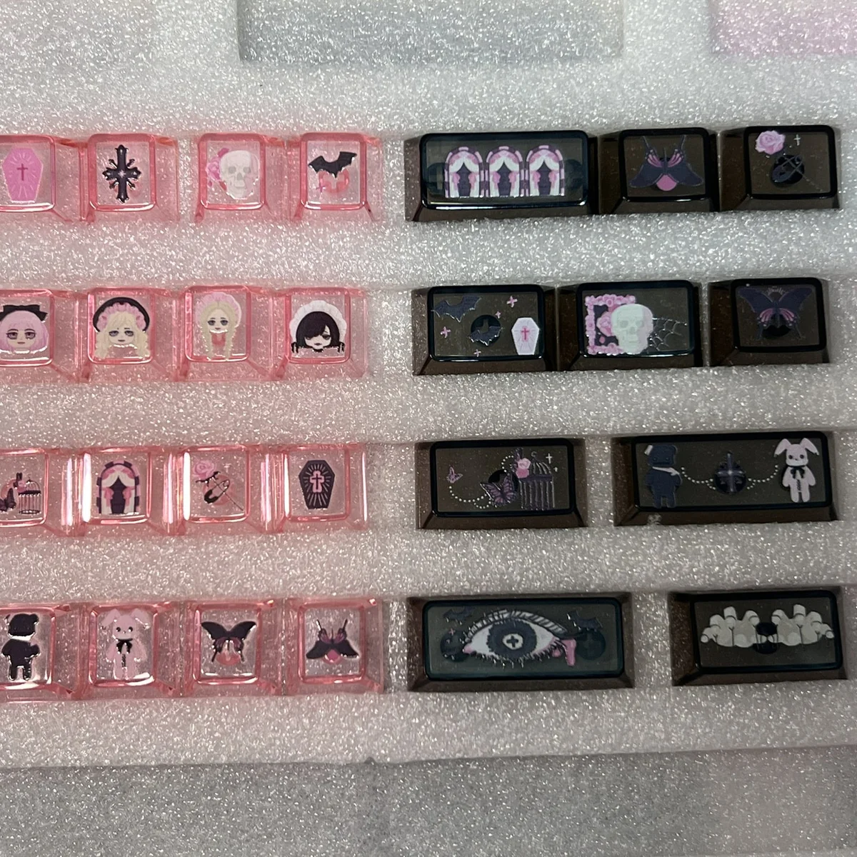 Detailed view of the whimsical dollhouse keycap, revealing its exquisite miniature art and intricate, unique aesthetic for custom keyboards.